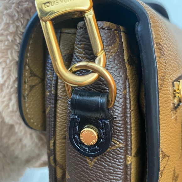 ***SOLD*** Louis Vuitton Pochette Metis Reverse. Not for sale - Picture 5 of 12